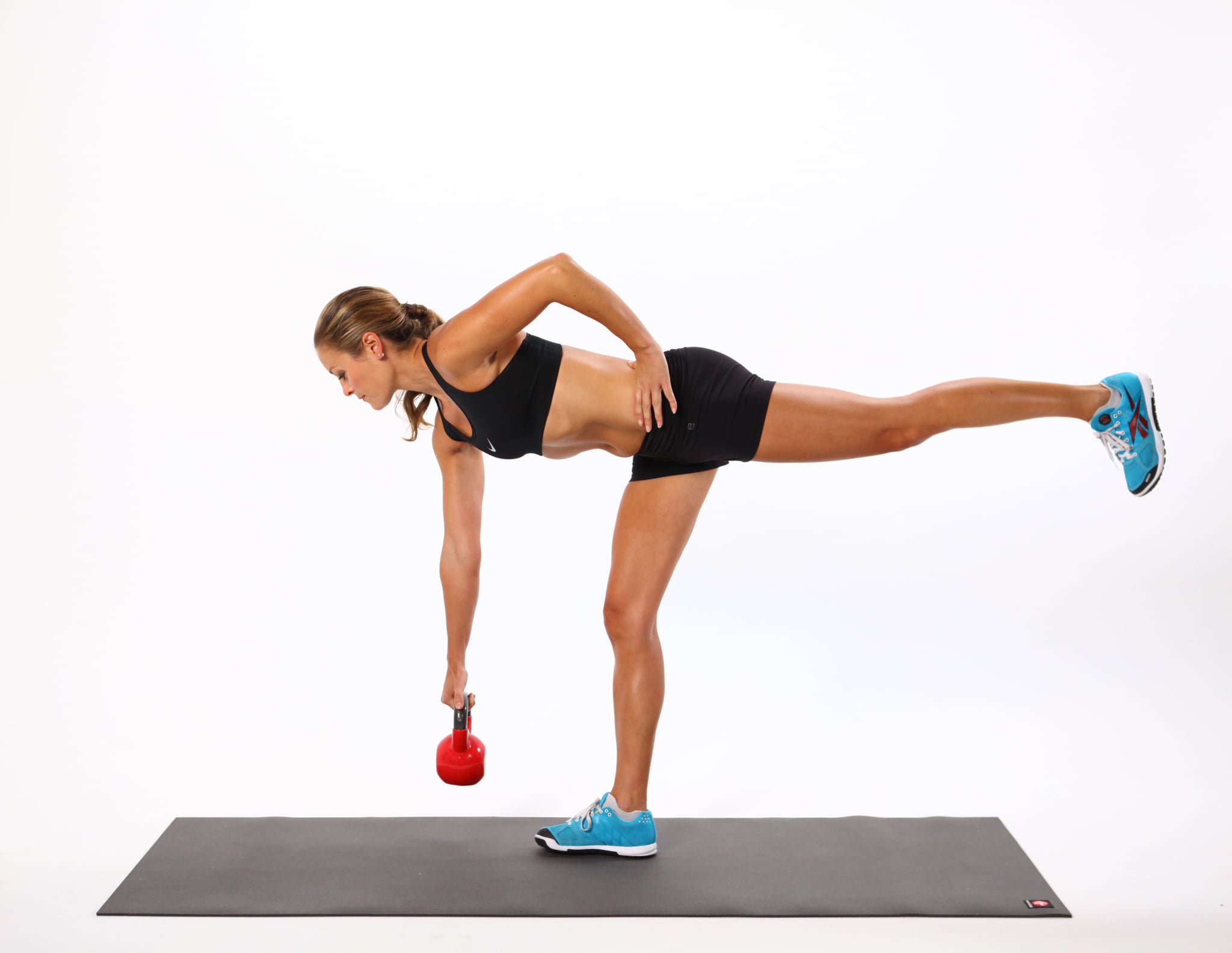 single-leg-deadlift-kettlebell